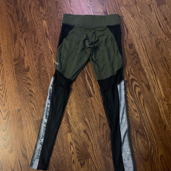 PINK VS Olive and Black Leggings with Mesh Pockets - Picture 4 of 6